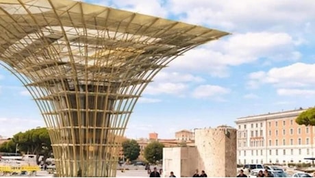 A Roma l’albero bioclimatico in piazza dei Cinquecento: come funziona il condizionatore green che abbatte il caldo di 10 gradi