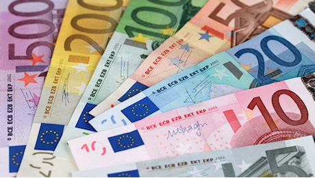 Borse europee in rialzo con i tech, petrolio in calo ed euro debole