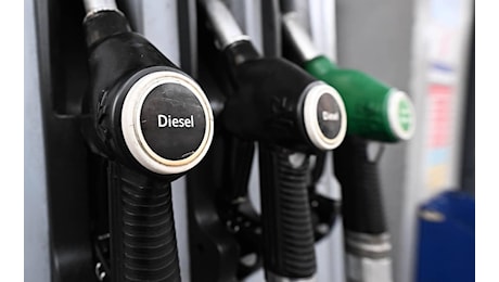 Carburanti, nuovo record a Milano: diesel a 2,695 euro al litro. La mappa dei rincari regione per regione