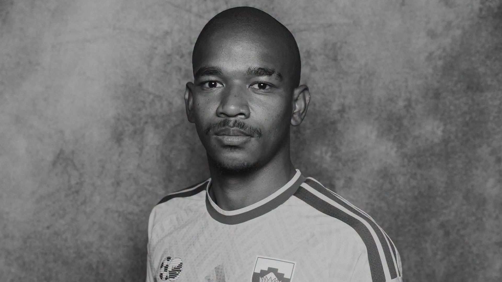 Lutto nel calcio: è morto a 25 anni Jayden Adams dei Mamelodi Sundowns. Ha giocato i Mondiali col Sudafrica