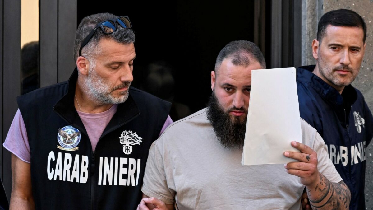Attentato a Ranucci, caccia ai mandanti della bomba contro il conduttore di Report: dal clan Moccia alla pista sul cantiere