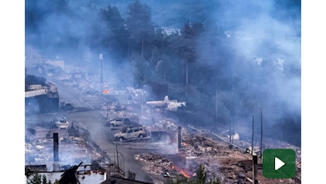 Norvegia: gigantesco rogo fuori controllo, centinaia di evacuati. VIDEO