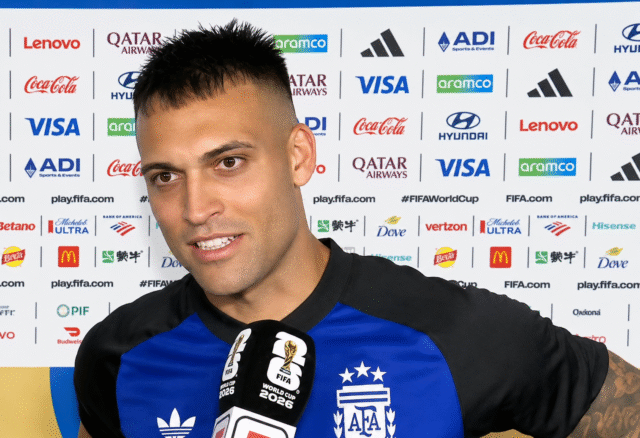 Lautaro in lacrime: Terza intervista e chiudo sempre così. Chiamato mia madre, è al lavoro...