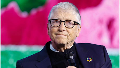 Gates: l'IA è una sfida mai affrontata prima, servono regole dai governi