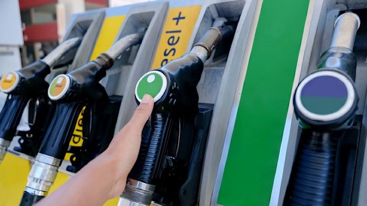 Diesel a 19 centesimi per errore: code e caos a Bolzano - Virgilio InItalia