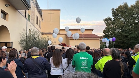 Castelbellino, l'ultimo saluto a Gaia Stronati: «Ora è una stella tra le stelle»