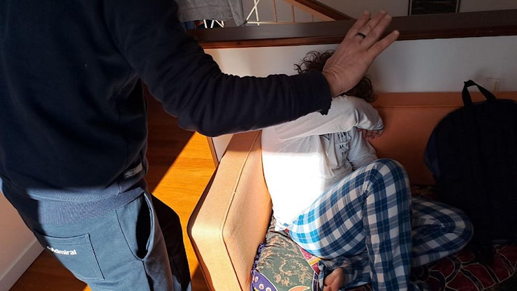Padova, costringeva la moglie incinta a prostituirsi e la picchiava se guadagnava poco: arrestato 26enne - Tgcom24