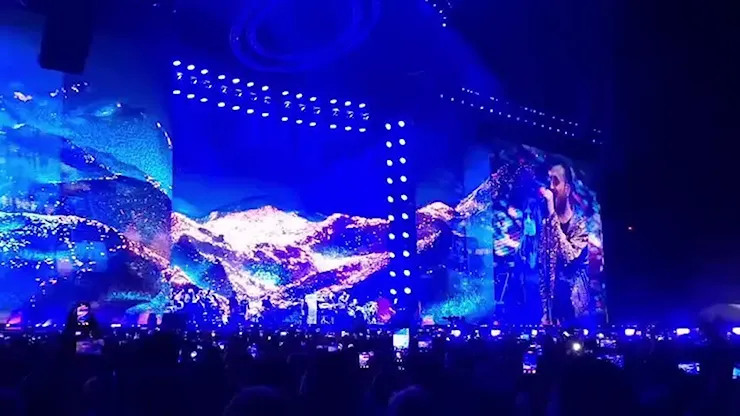 Cesare Cremonini canta “La Nuova Stella Di Broadway” davanti a 25 mila persone a Gorizia - Il Piccolo