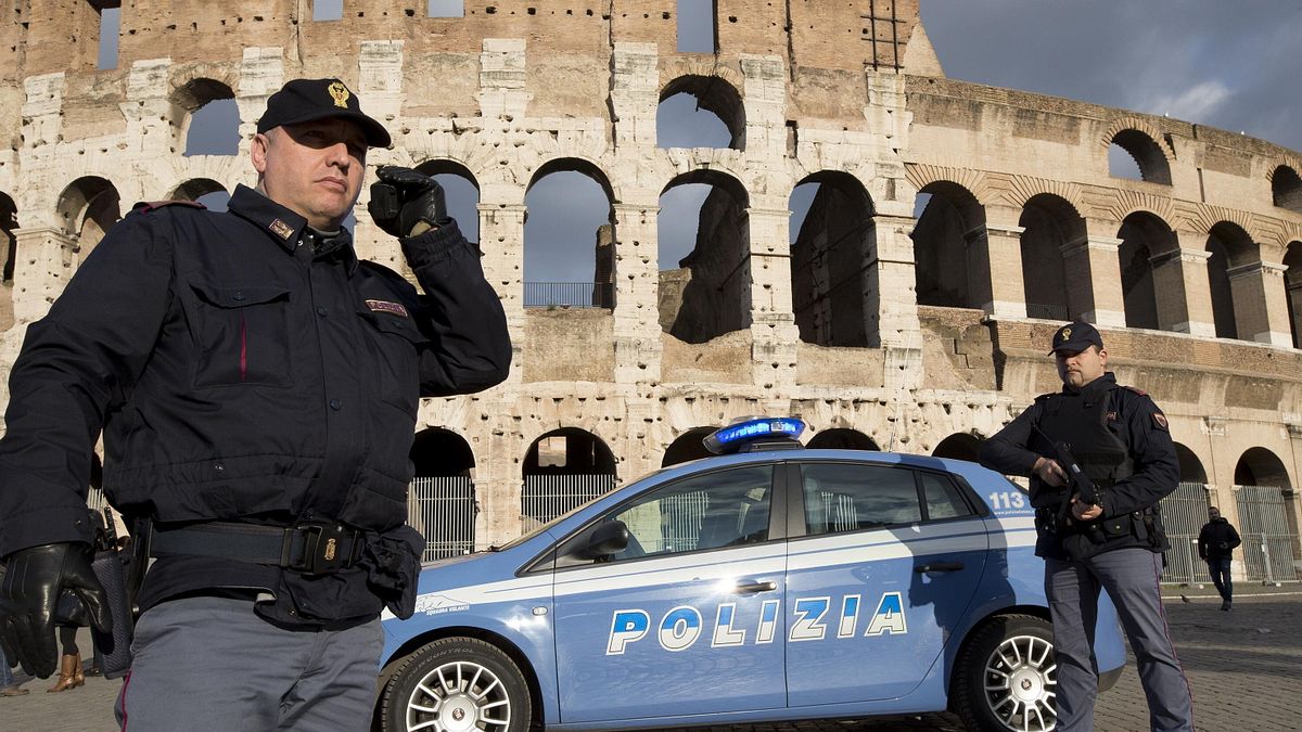 Roma, aggredì gli agenti vicino al Colosseo: espulso il 18enne coinvolto