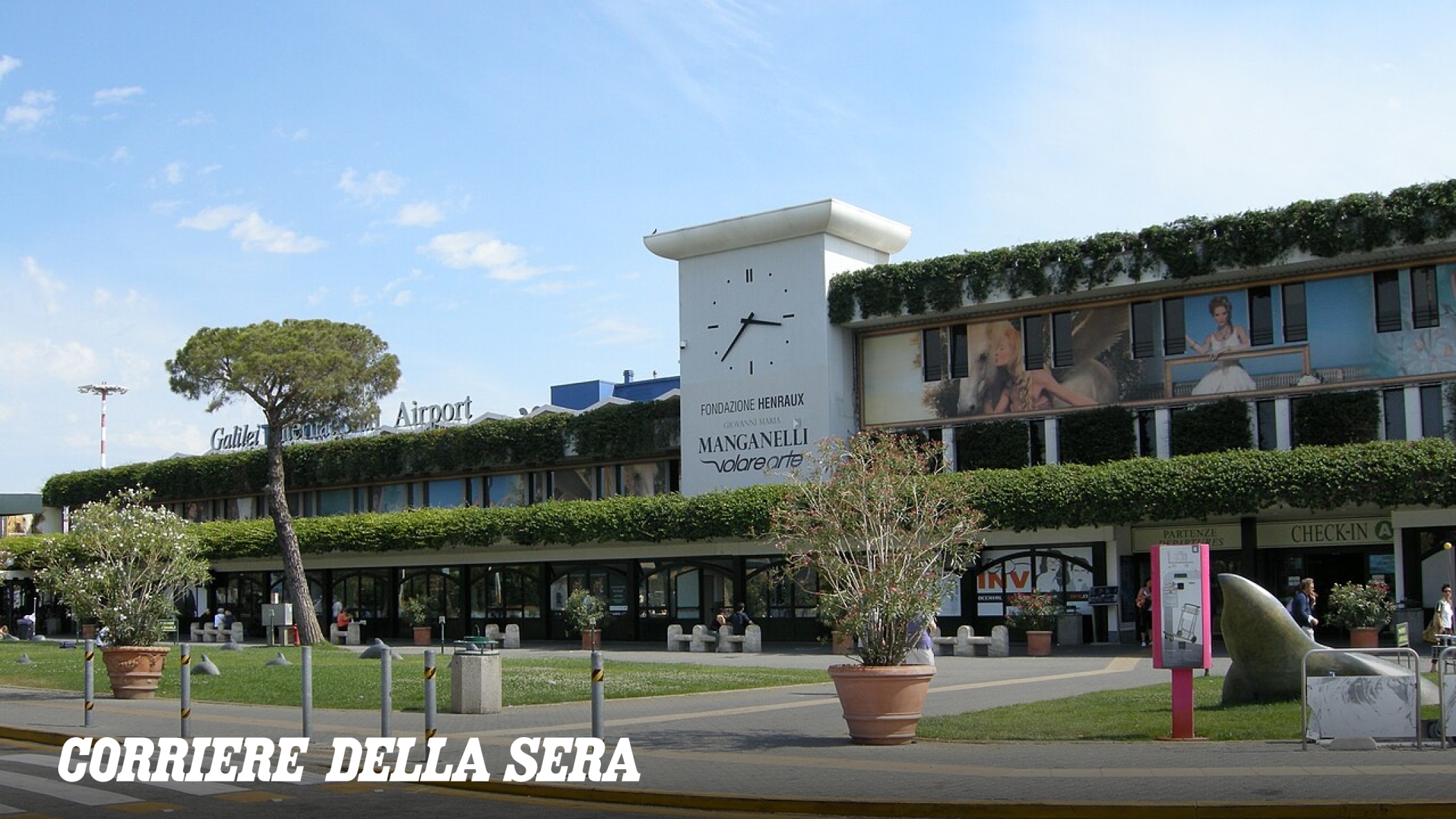Pisa, chiusa una pista dell'aeroporto: pesanti ritardi sui voli