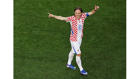 Modric immortale, record e sedicesimi. Leao subentra, Portogallo secondo
