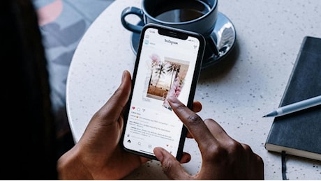 Instagram: sospesa la funzione che consentiva di creare immagini IA partendo dagli account pubblici