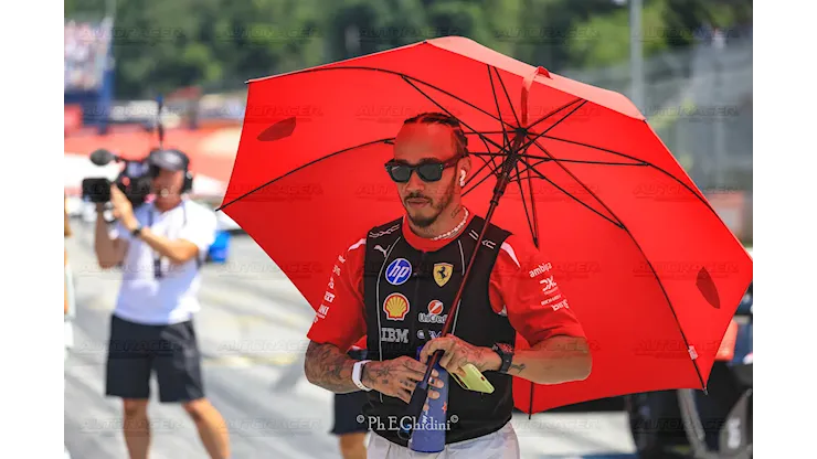 Hamilton-Ferrari: Silverstone senza annunci, ma il 2027 è a un passo - AutoRacer.it