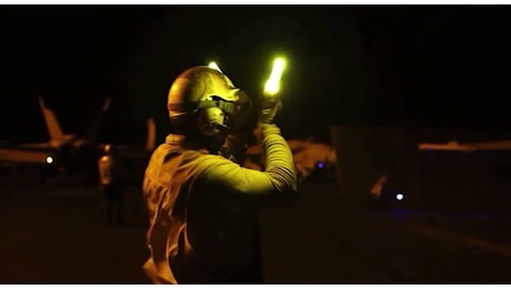 Stretto di Hormuz, undicesima notte consecutiva di attacchi contro obiettivi militari iraniani