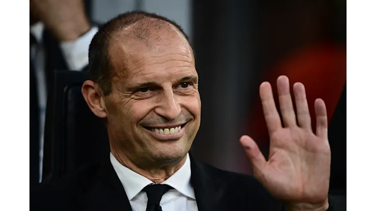 Ferlaino è pro Allegri: Un allenatore oggi deve anche gestire, due vittorie basteranno a convincersi - ilNapolista