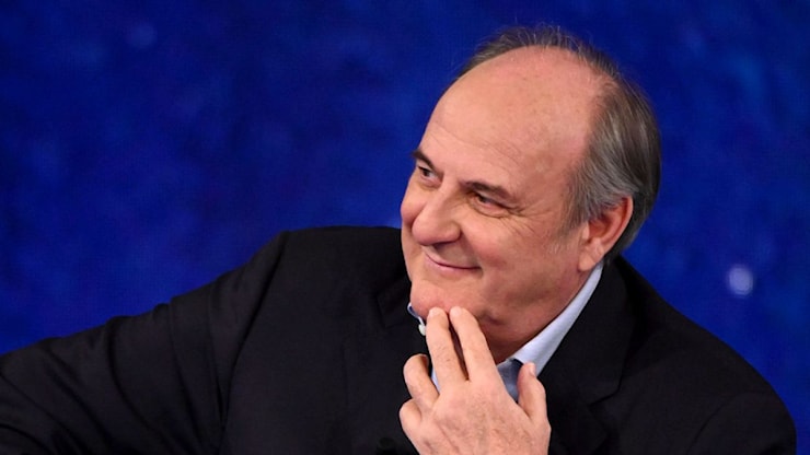 La Ruota della Fortuna, Gerry Scotti chiude in lacrime: “Non ci posso credere”, ma prima parla del suo addio - Libero