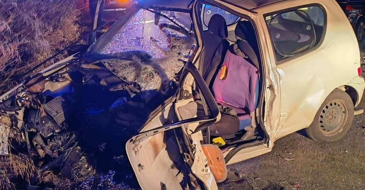 Cinque feriti in un incidente sulla Statale 106 nel Catanzarese