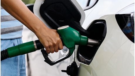 Carburanti, l'effetto boomerang del price cap Eni: gestori a secco e servizi in tilt