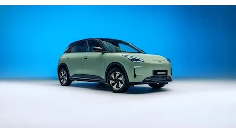Geely sfida tutti con la nuova E2: ecco l'elettrica da meno di 20.000 euro
