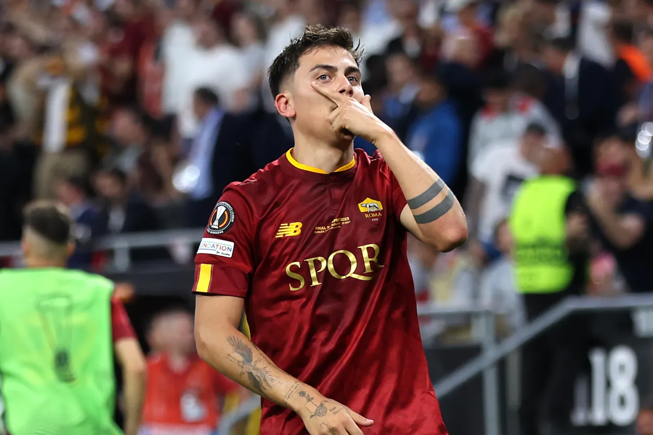 Dal taglio dell'ingaggio ai ricchi bonus: i dettagli del rinnovo di Dybala con la Roma