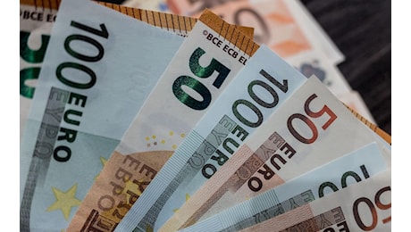 Bankitalia, inflazione al 3,2% nel 2026 per il caro energia: poi scende al 2,4%