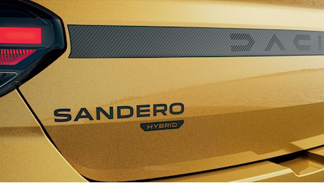Dacia Sandero Stepway Hybrid 155, da oggi si può ordinare: prezzi e caratteristiche