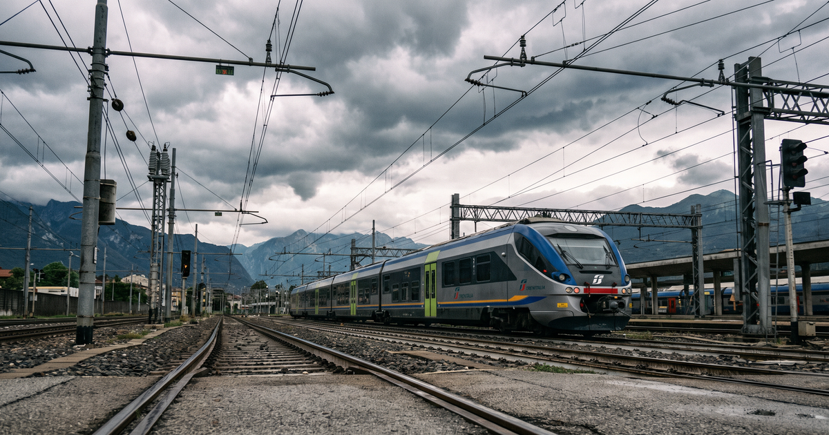 Tre morti in 24 ore: operaio travolto da treno, donna sui binari e anziana sbalzata da auto