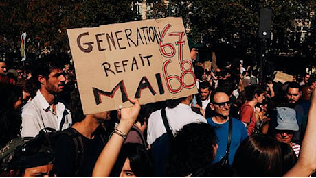 Francia, il governo Lecornu risponde alla protesta degli studenti: dialogo e nuove risorse