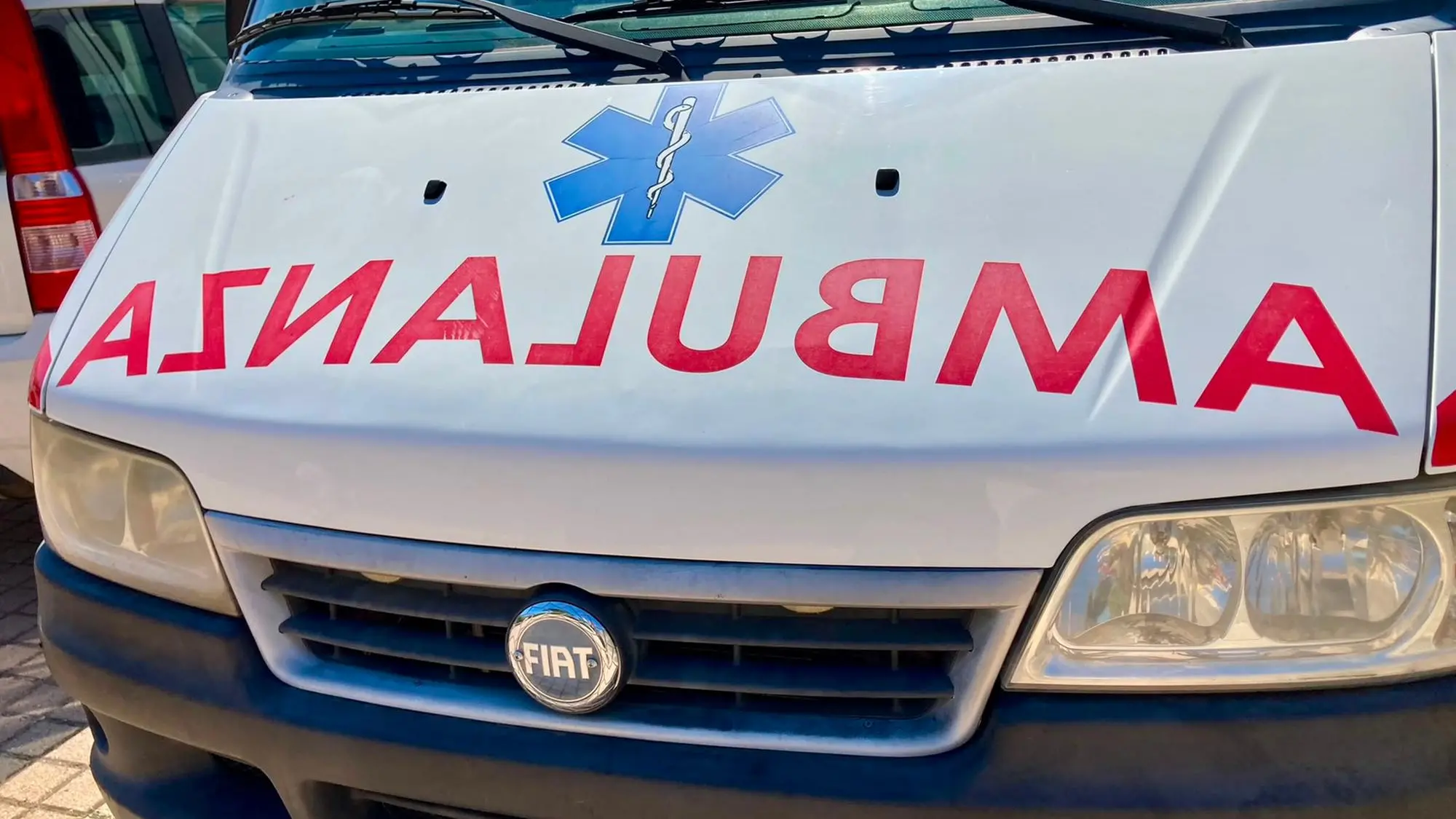 Malore in piscina durante il campo estivo: muore un bimbo di 5 anni