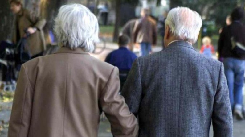 Roma combatte l’afa con i rifugi climatici: mezzo milione di euro per rinfrescare 11 centri anziani