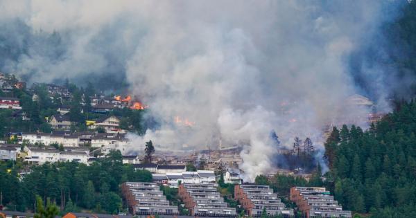 Incendio devastante vicino ad Oslo: oltre 100 case distrutte e centinaia evacuate