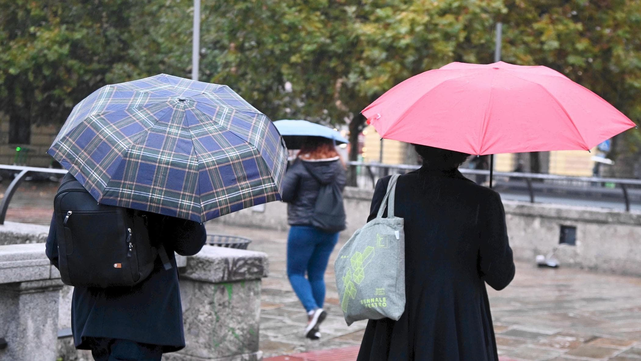 Previsioni meteo, lento calo delle temperature anche al Sud. Domenica pioggia
