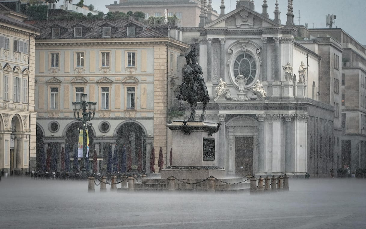 Maltempo al Nord, oggi possibili temporali estremi e grandine: ecco dove