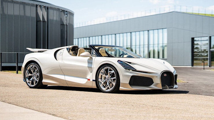Bugatti W16 Mistral, finisce un'era: prodotto l'ultimo esemplare. - MotorBox