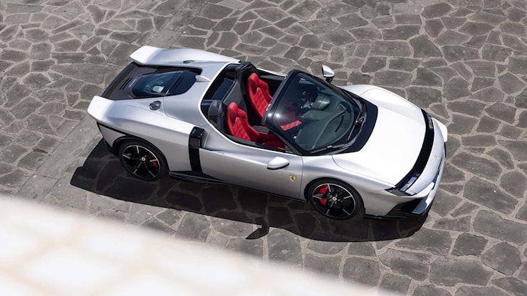 Foto - Ferrari 849 Testarossa Spider, la prova su strada - Motor1.com Italia