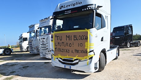 Caro gasolio, la rivolta dei camionisti si ferma al Sud: ristori sbloccati ma i nodi restano